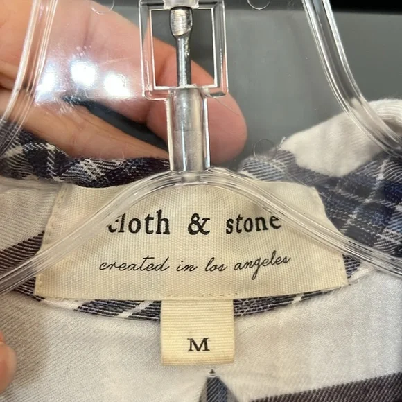 {Cloth & Stone}Sz M Cream/blue/plum Plaid Flannel Button Up w/tab sleeves - Picture 2 of 8